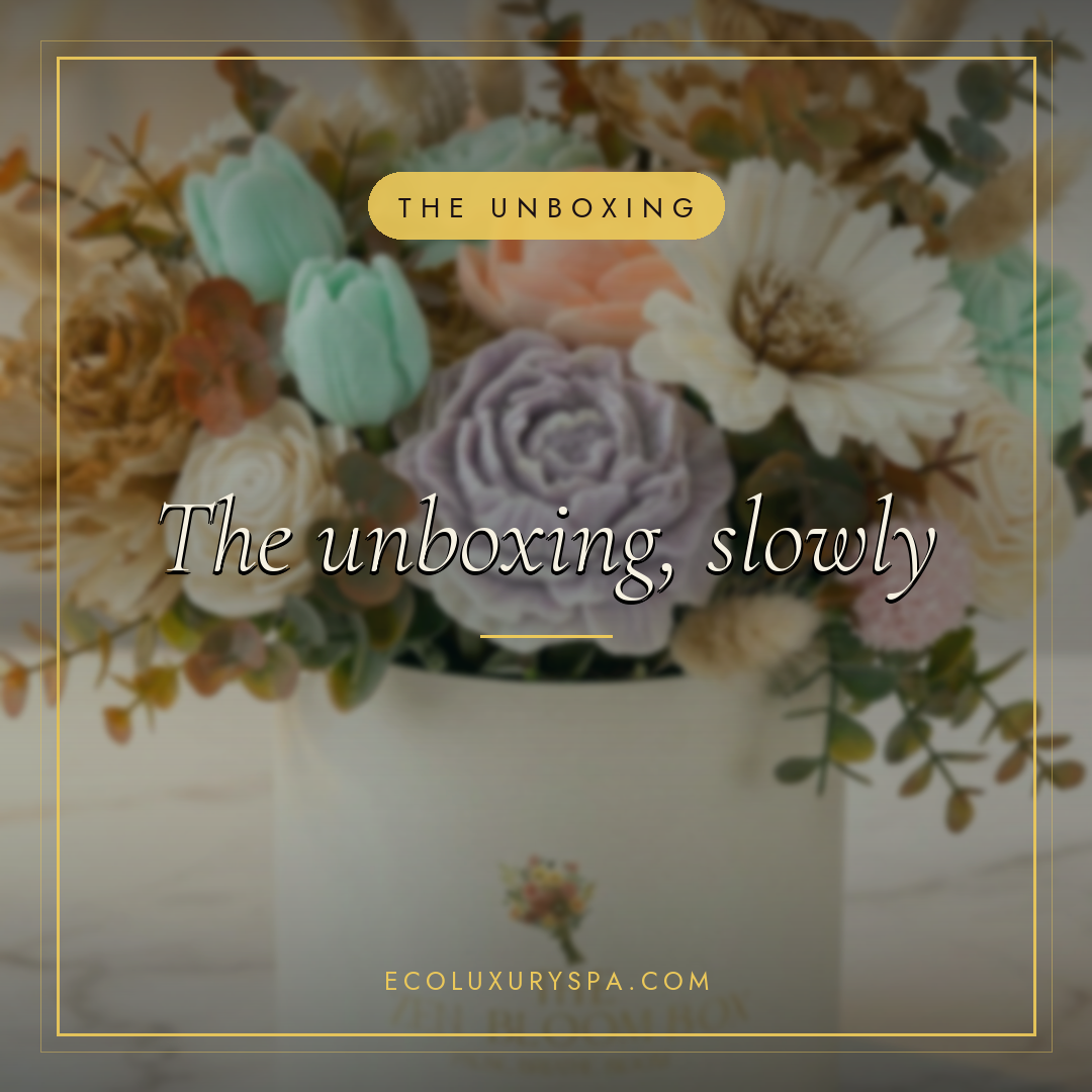 The unboxing, slowly